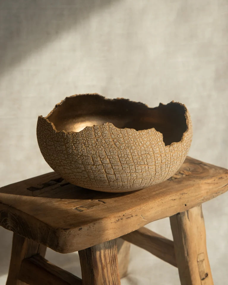 Héj — Ceramic Bowl with Torn Rim