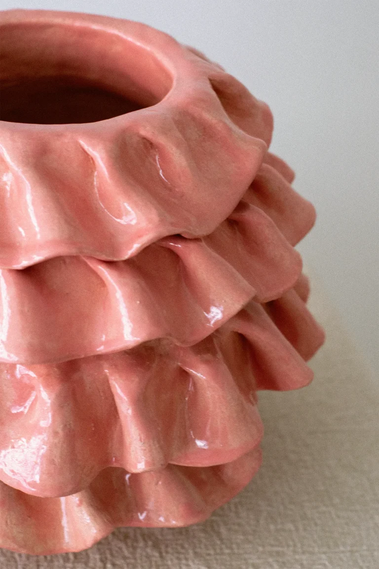 Fodor — Pink Ceramic Vase with Ruffles